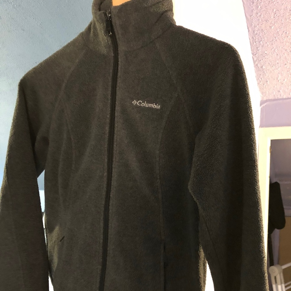 SOLD - Columbia Grey Zip-Up Fleece